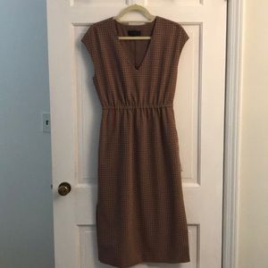 J. Crew v-neck short sleeve dress with pockets!